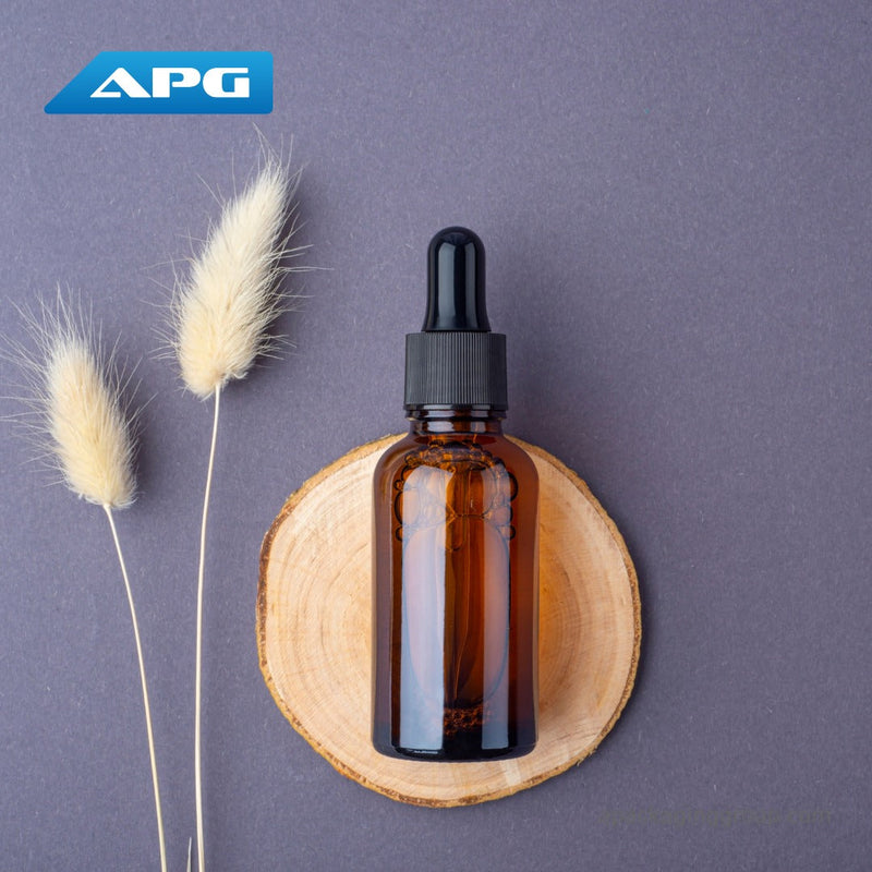 Do amber glass bottles affect the shelf life of skincare products?