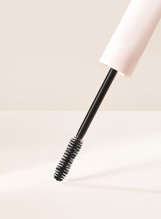 A Detailed Look at Recent Advances in Mascara Component Technology and Their Impact on the Industry