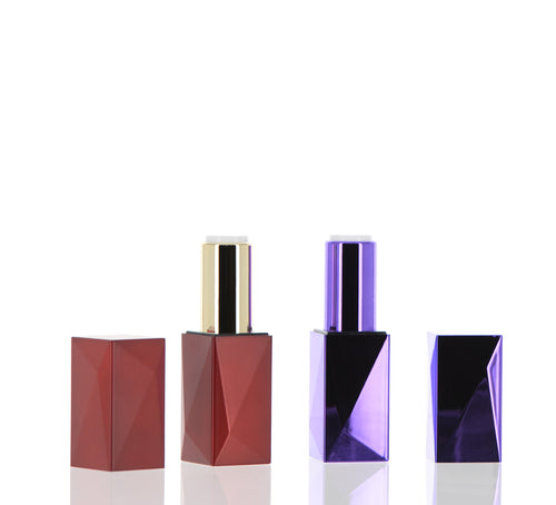 Enhancing Cosmetic Packaging with Lipstick Component With Magnet Over Cap Innovation