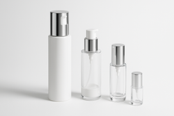 Why are airless cosmetic bottles popular in skincare packaging?