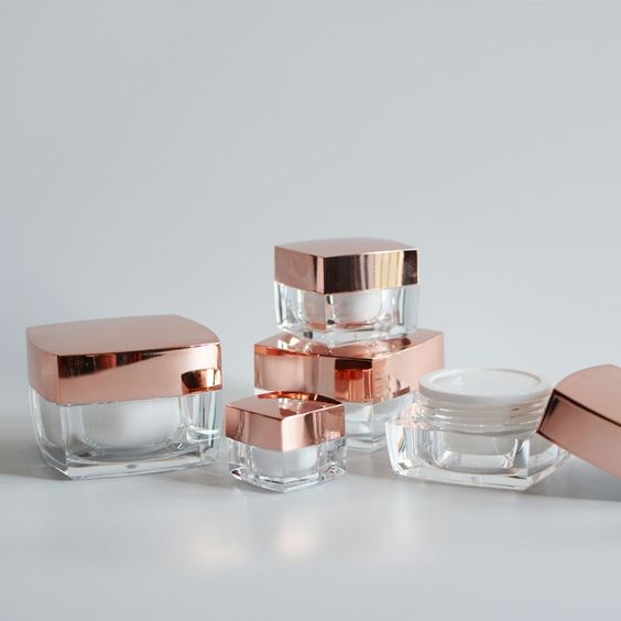 How Luxury Cosmetic Jars Enhance the Appeal and Functionality of High-End Beauty Products