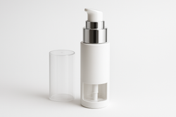 What is a refillable airless treatment pump bottle?